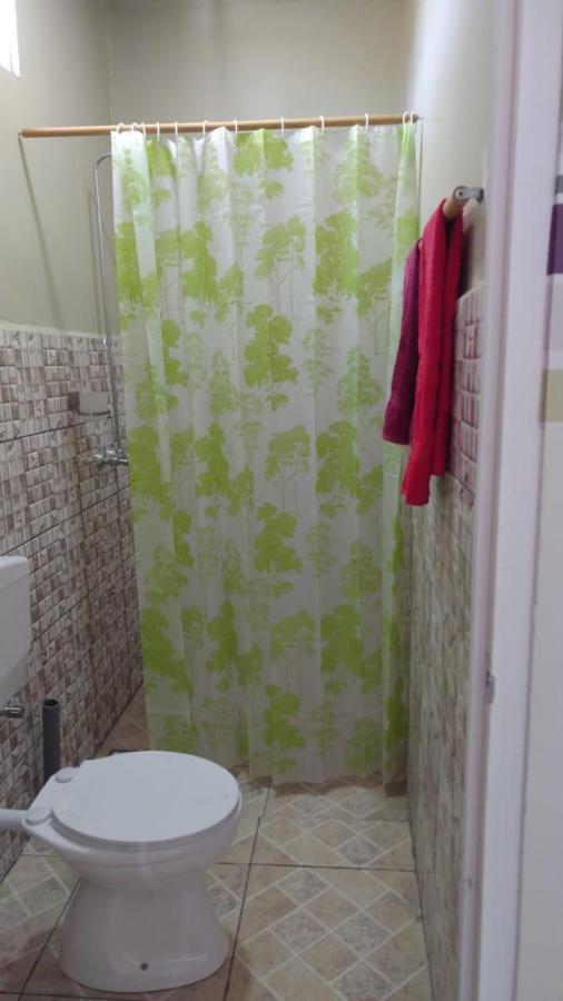 Rumanija'S Airport Rooms Zanderij Екстер'єр фото